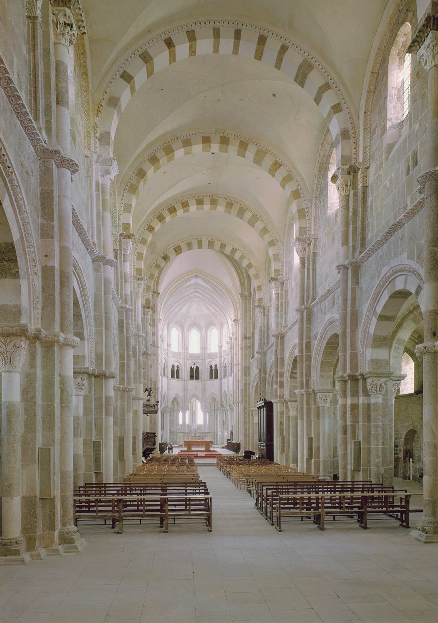 Nefin iç görünümü, c.1120-50 by French School