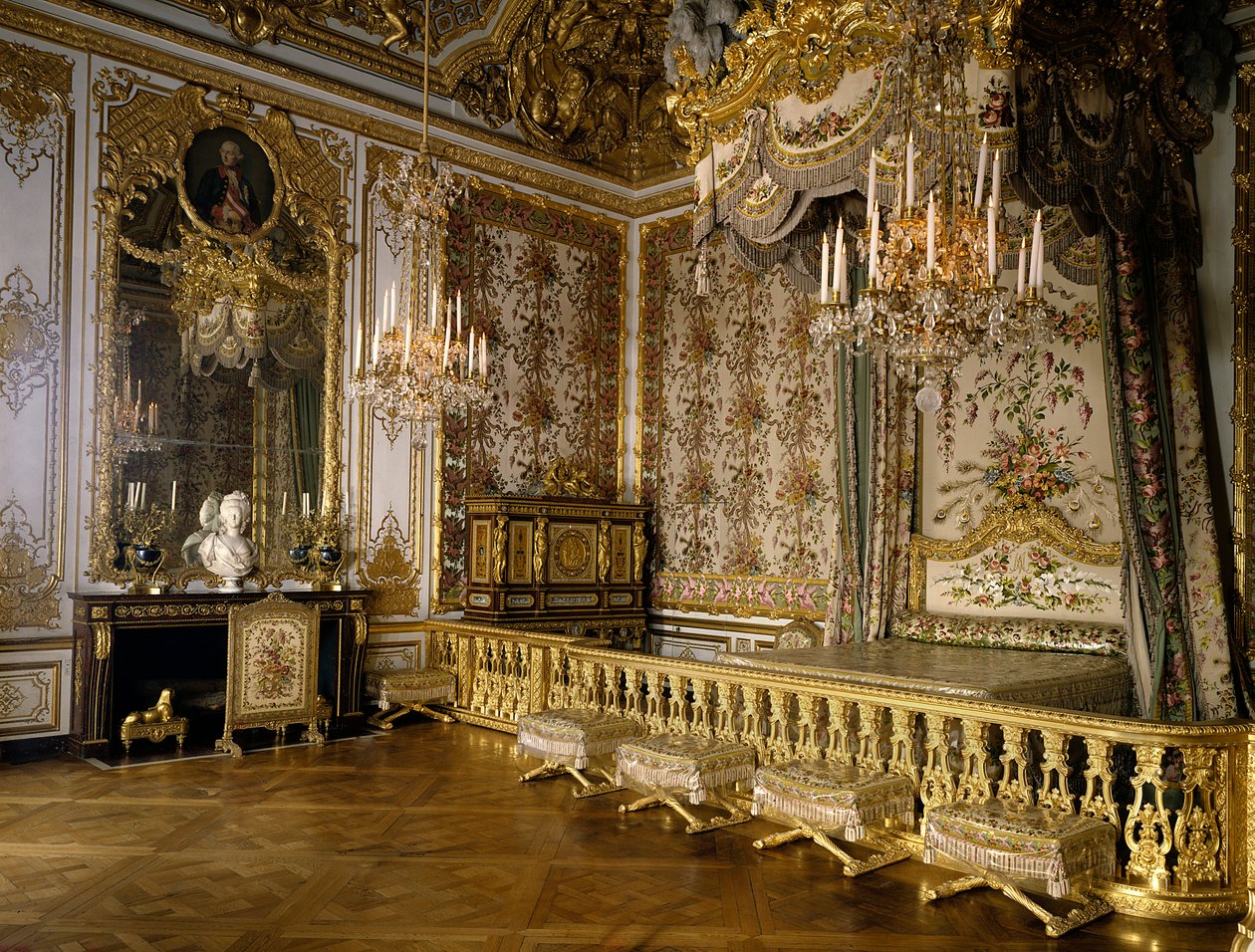 Habsburg Lorraine'li Fransa Kraliçesi Marie Antoinette'in (1755-1793) odasının görünümü. Versay, kale müzesi by French School