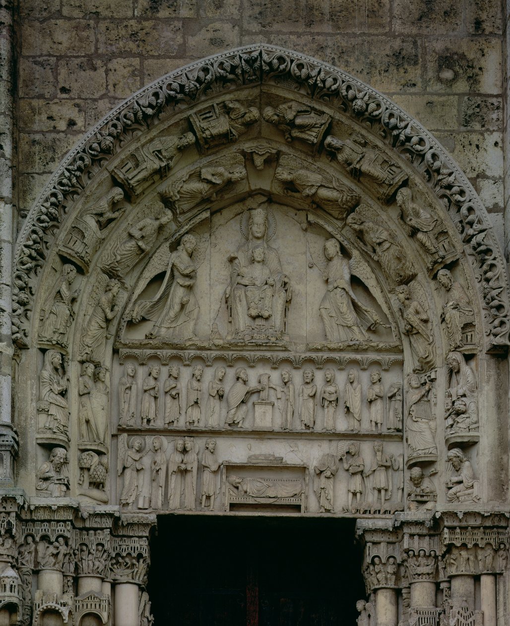 Madonna ve Enthroned Çocuk