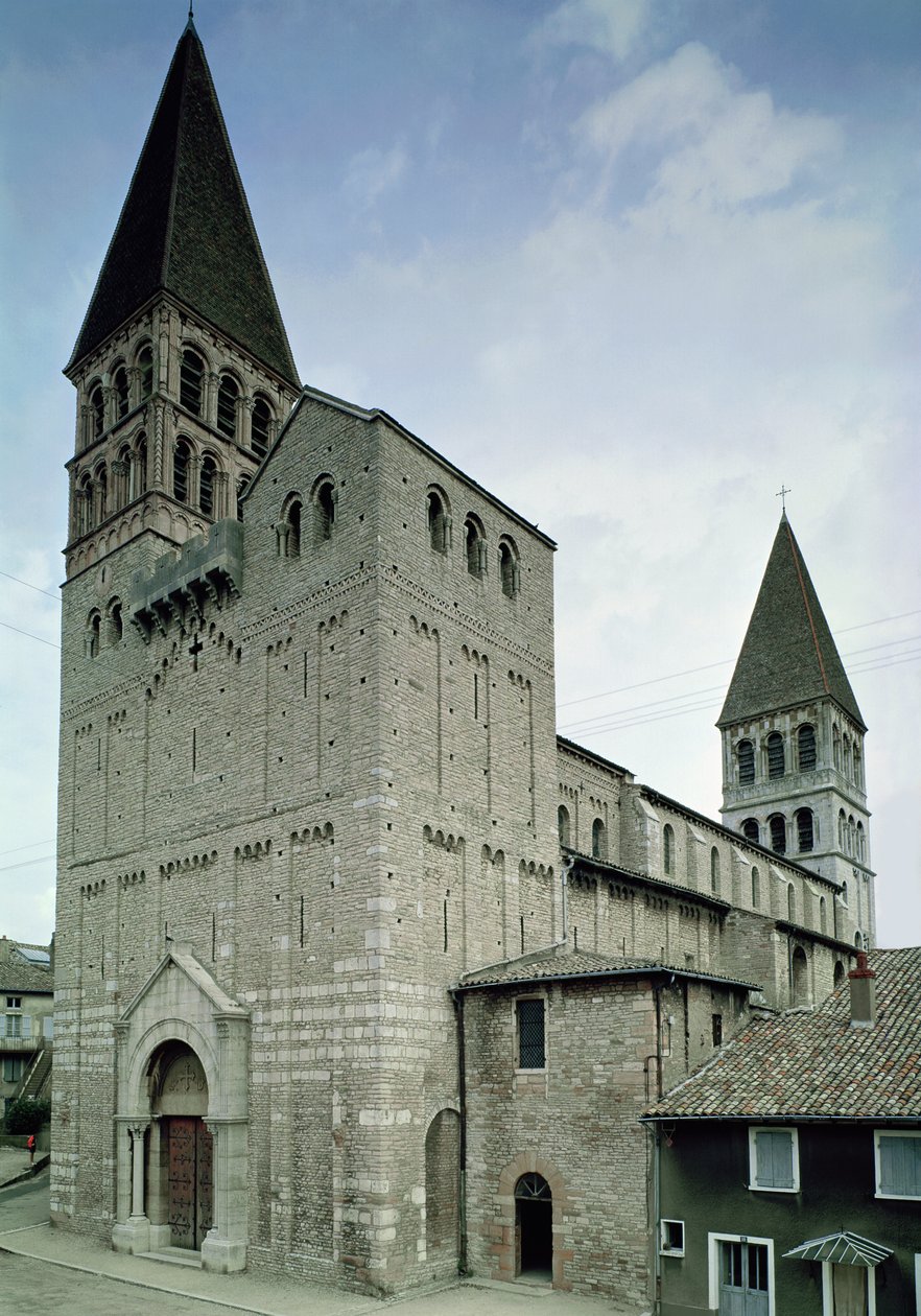 Batı cephesinin görünümü, 10-11. yüzyıl by French School
