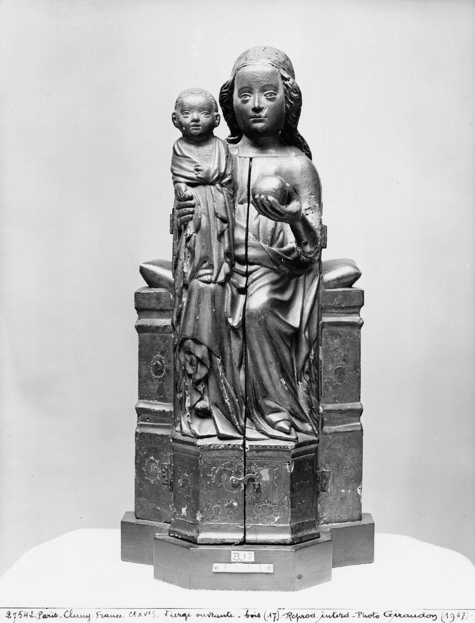 Virgin (açılır) kapalı, 15. yüzyılın başlarında (polikrom ahşap) (ayrıca bkz. 207735) by French School