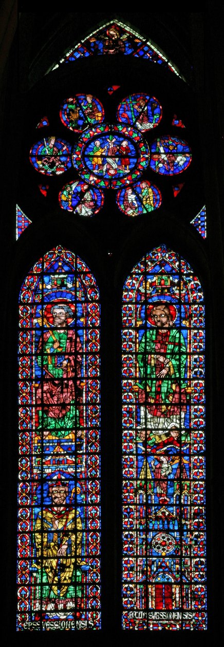 St Peter ve St Andrew'u gösteren w102 penceresi; Soissons Katedrali ve Piskopos; gülde Aziz Petrus'un hayatından sahneler by French School