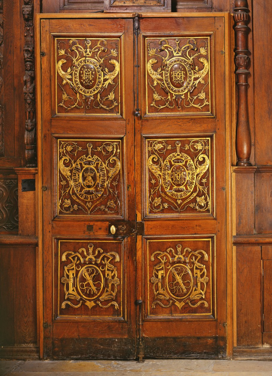 Avludan ahşap kapılar, aslen Chateau dAnet