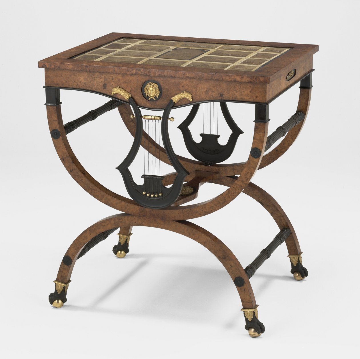 Tablo, c.1800 (akçaağaç, köknar veya çam, yaldızlı bronz ve mermer) by Friedrich (after) Gilly