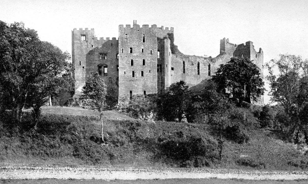 Ludlow Kalesi, Shropshire, İngiltere, 1924-1926. by Frith and Co