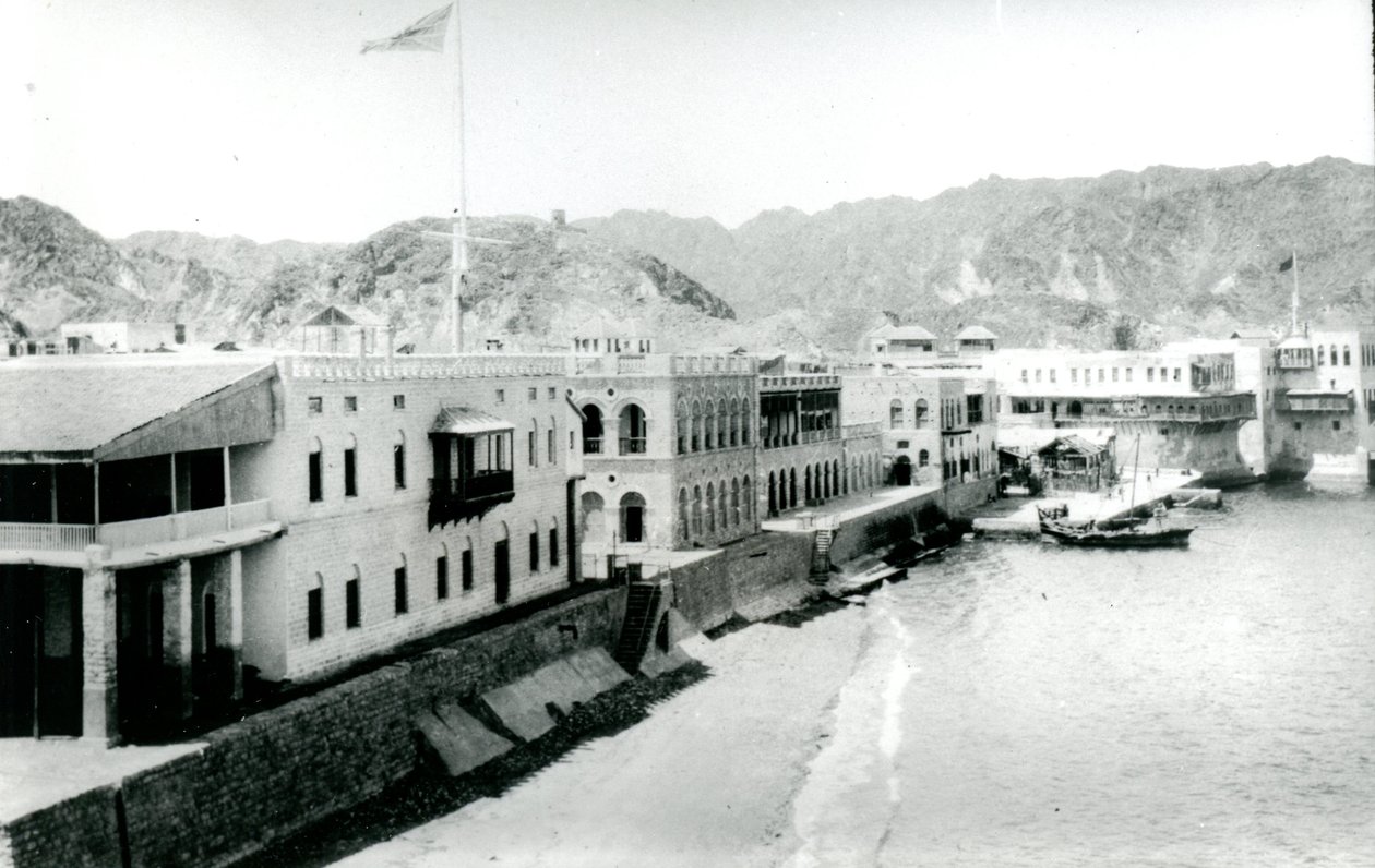 Muscat'ta sahil by G.J. Eccles