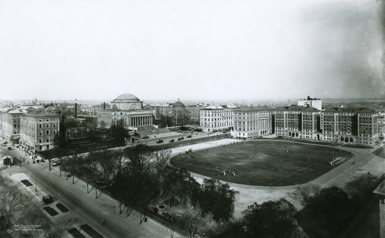 Güneybatıdan Columbia Üniversitesi kampüsü, New York, 1910 by G.P. Hall und Sohn