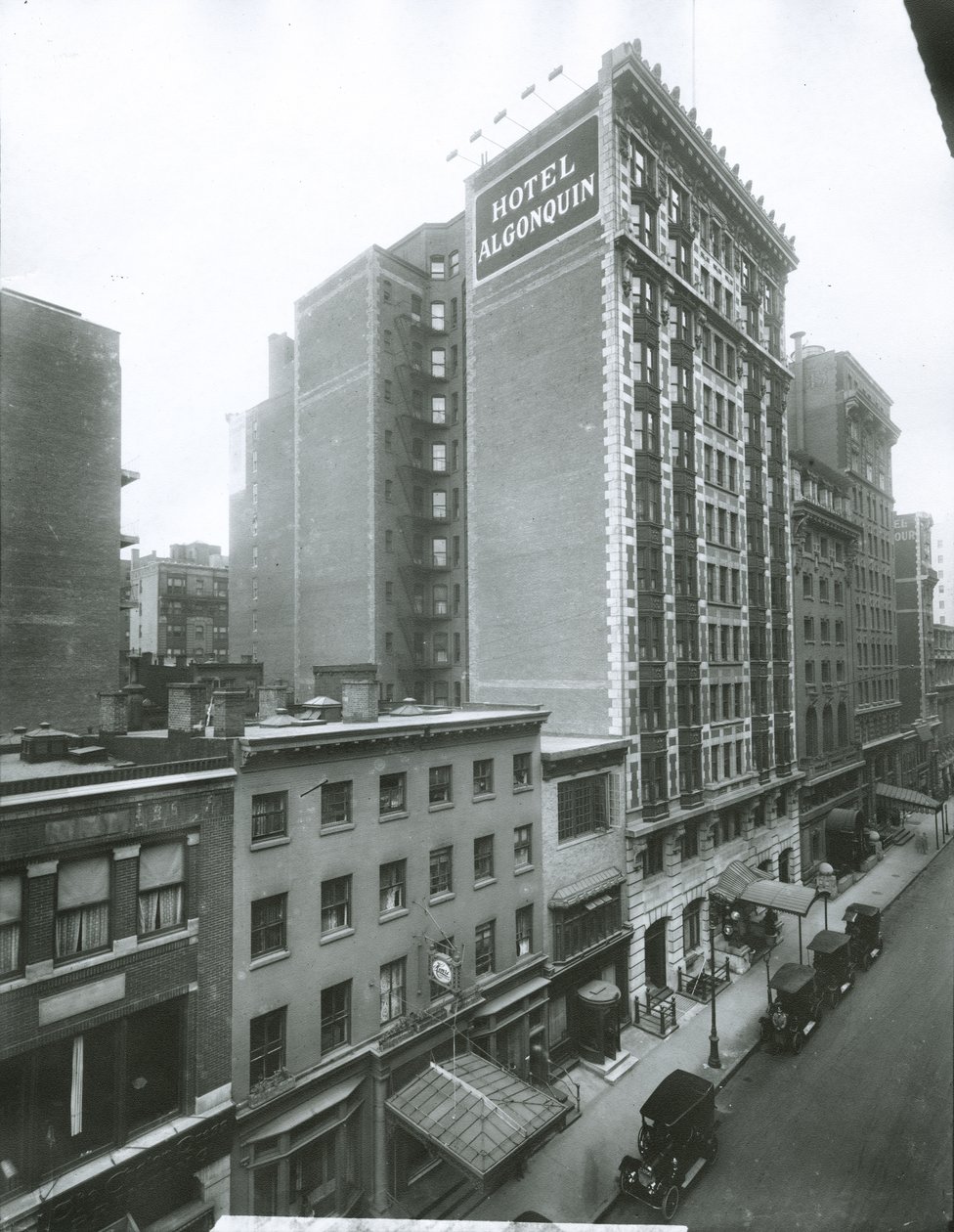 Hotel Algonquin, West 44th Street, New York by G.P. Hall und Sohn