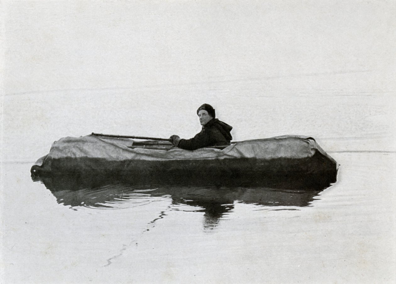 Campbell Kayıkta Suda Yüzüyor, 1911, 1913 by G. Murray Levick