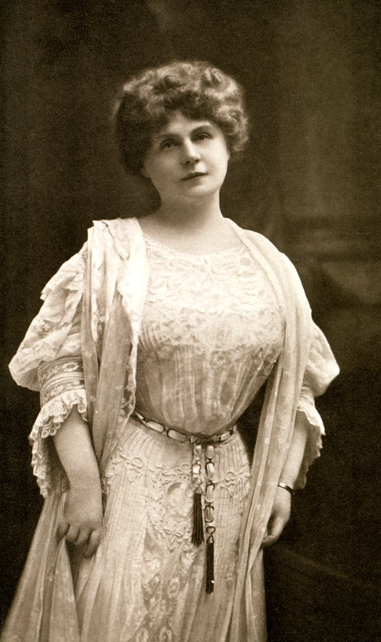 Marie Corelli, İngiliz romancı, 1909. by Gabell