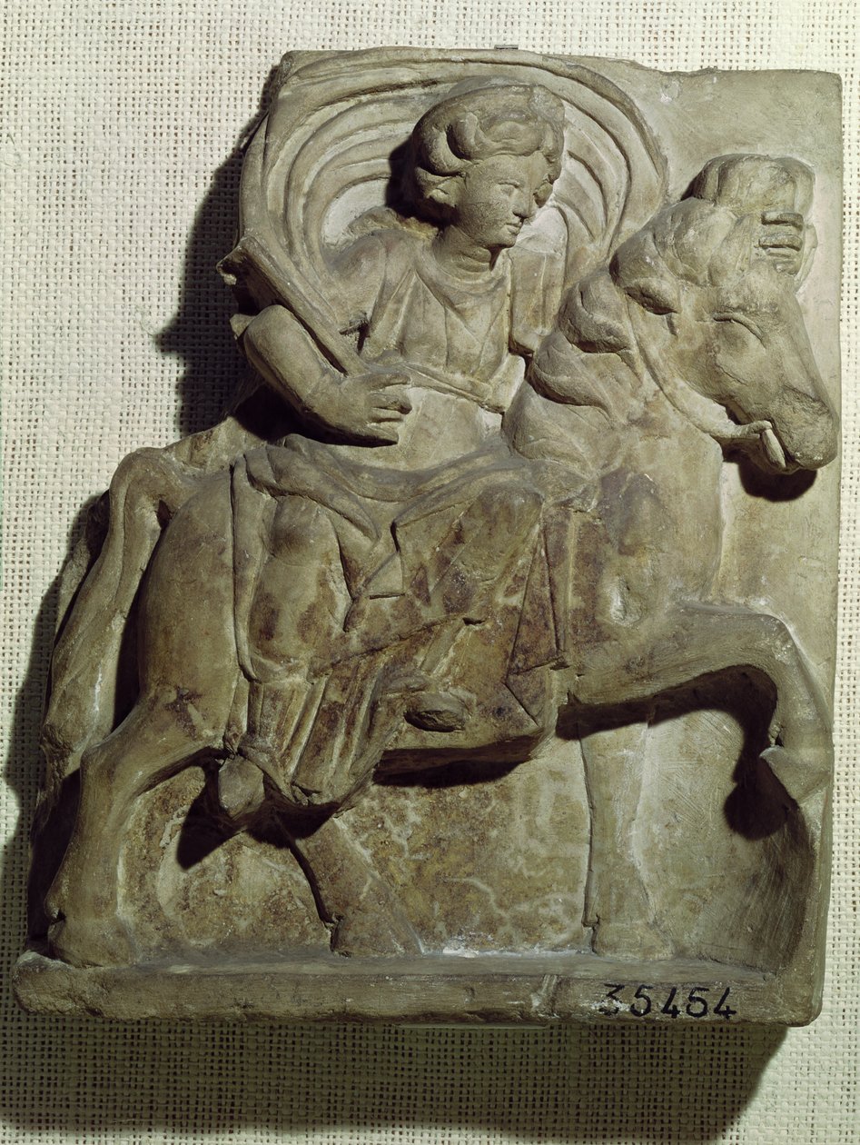 Galya tanrıçası Epona'nın kabartması, atların, binicilerin ve gezginlerin koruyucusu, Gannat'tan, Allier, MÖ 50-MS 400 (kil) by Gallo Roman
