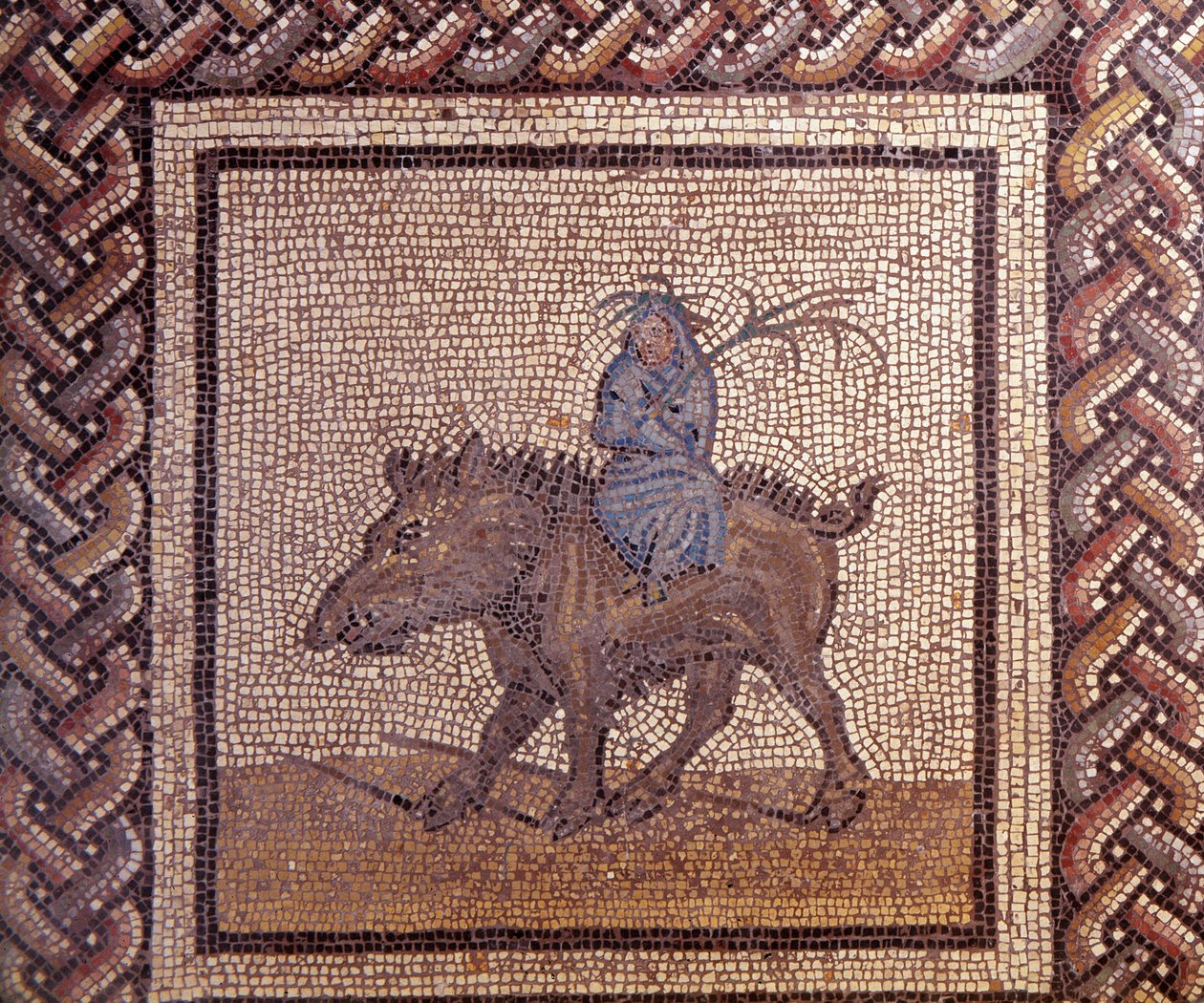 Gallo Roman Art: rustik bir takvimi temsil eden mozaik döşeme. Bir domuza binen Kış alegorisi. JC
