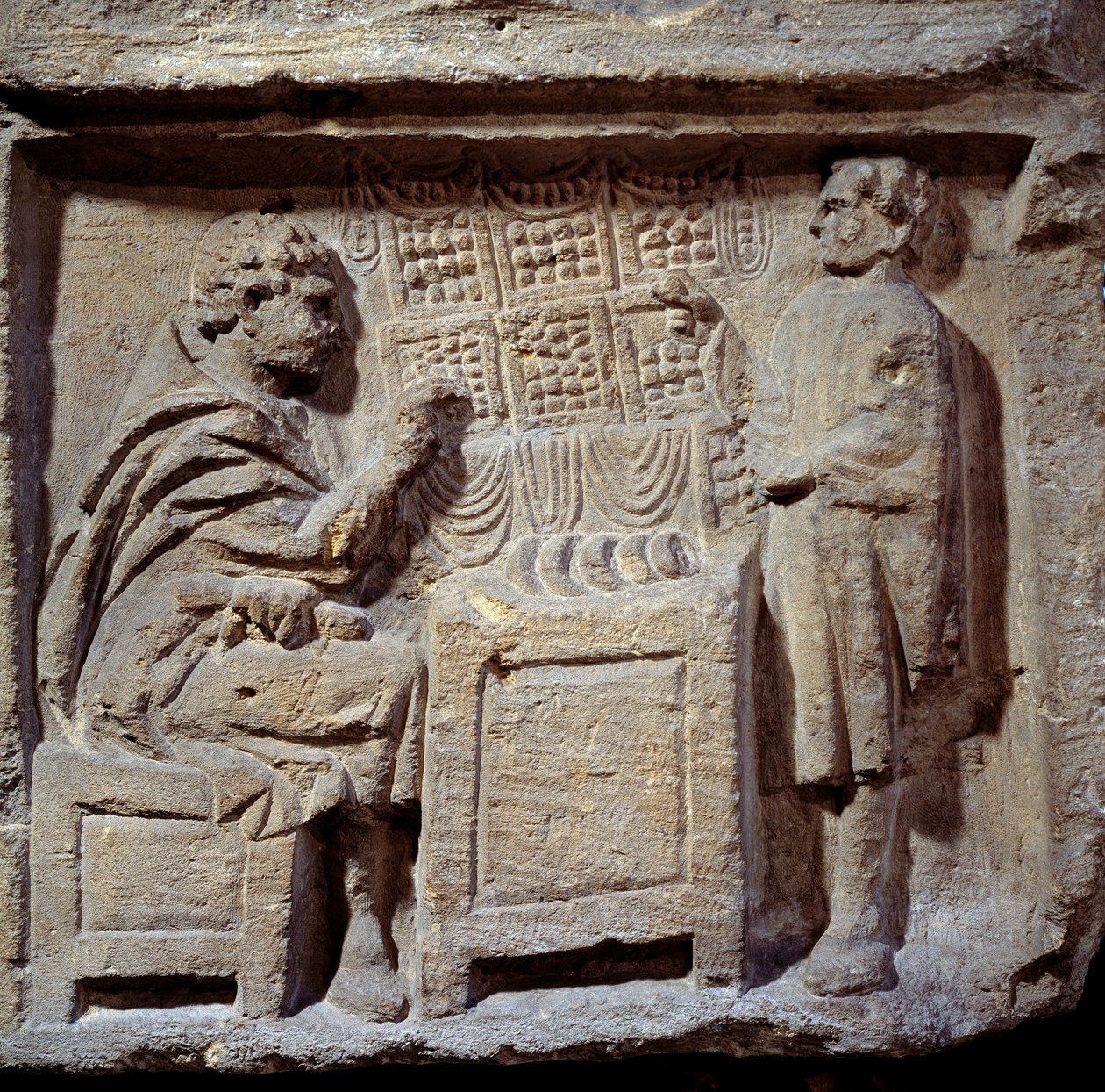 Art Gallo Romain: bir fırın. Bir müşteri bir fırıncıdan ekmek alıyor. Metz, Güzel Sanatlar Müzesi. by Gallo Roman Gallo Roman