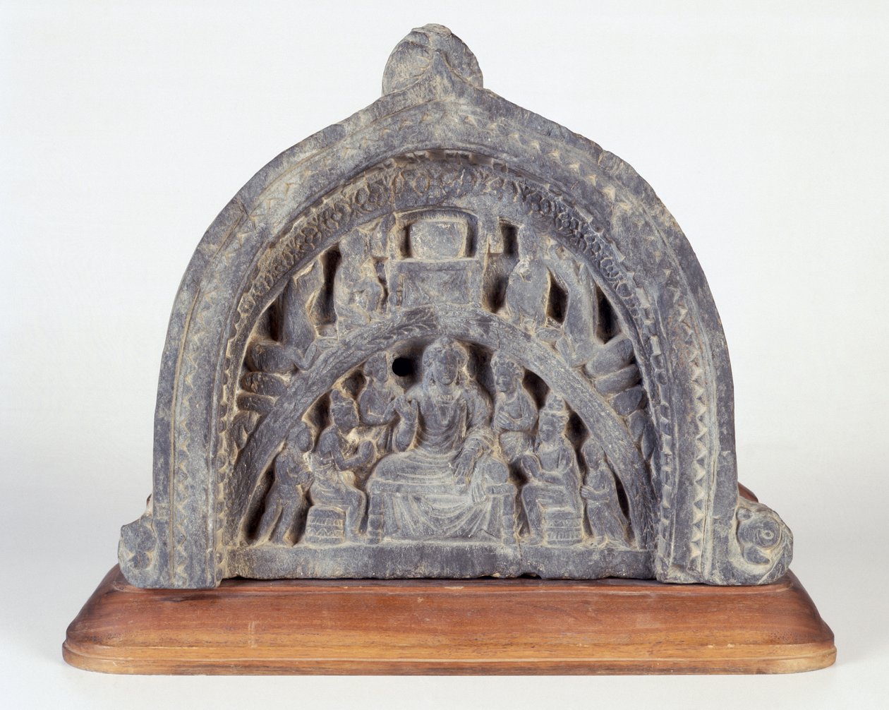 Buda Eğitimi, 100-200 (şist) by Gandhara School