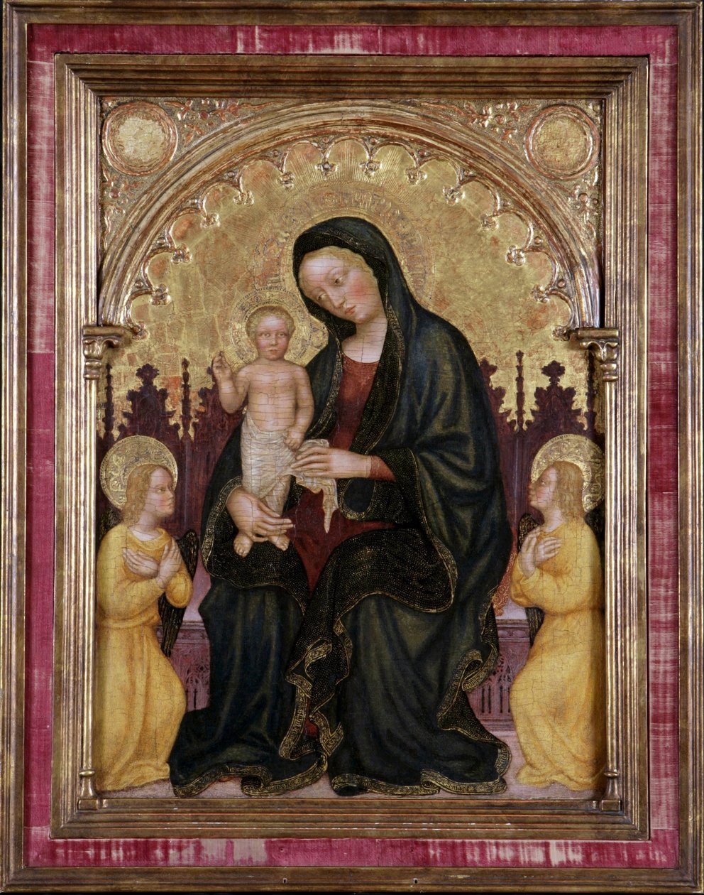 Tahtına Çıkan Madonna ve İki Melekli Çocuk by Gentile da Fabriano