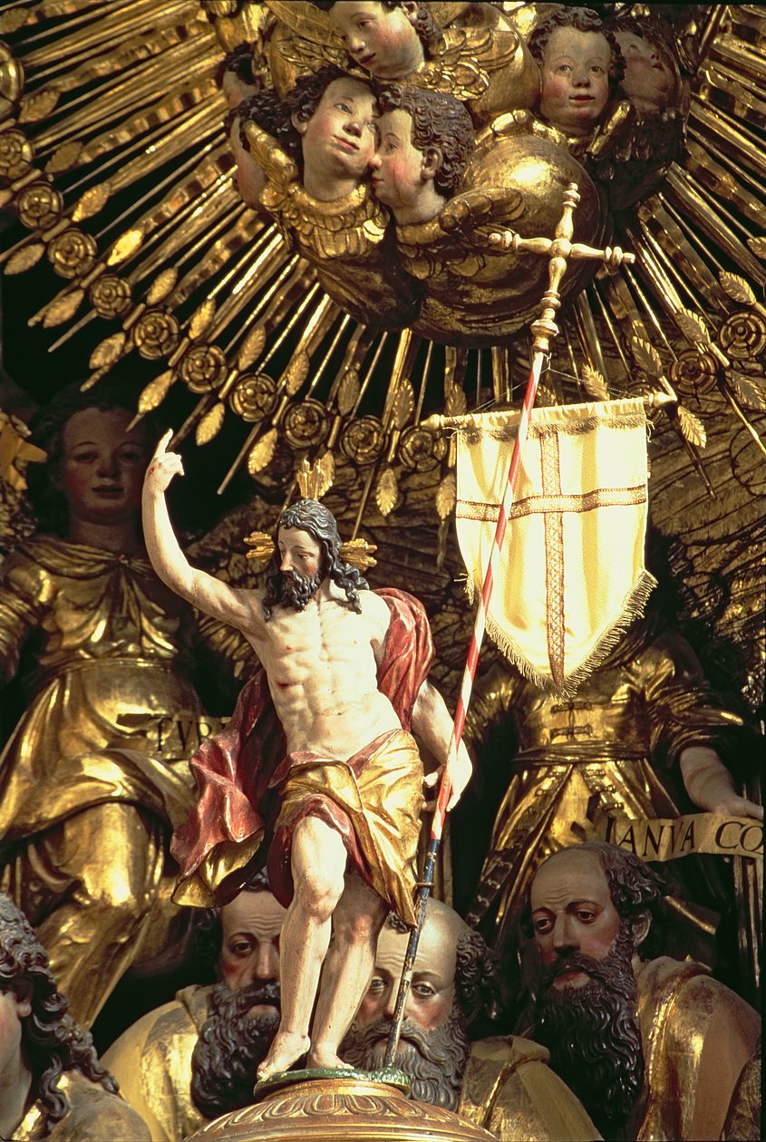 Altar, melekler ve azizlerle çevrili Mesih Muzaffer