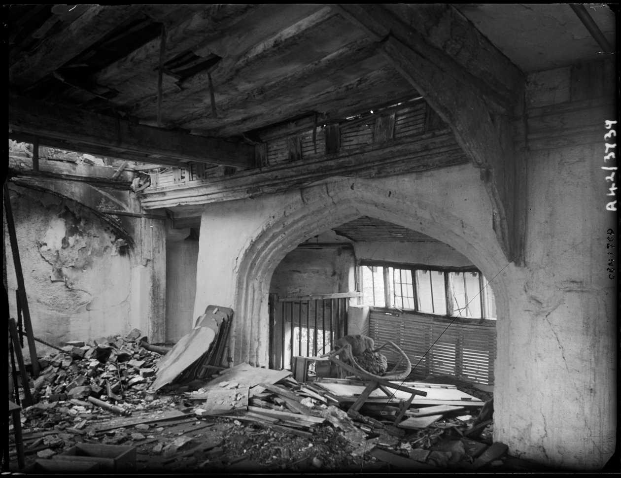 Büyük Salon, 127 Oak Street, Norwich, Norfolk, 1942. by George Bernard Mason