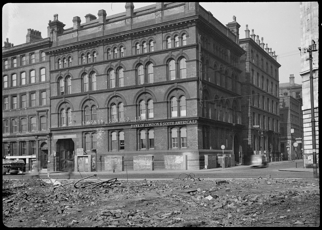 Fraser Evi, Charlotte Caddesi, Manchester, 1942. by George Bernard Wood