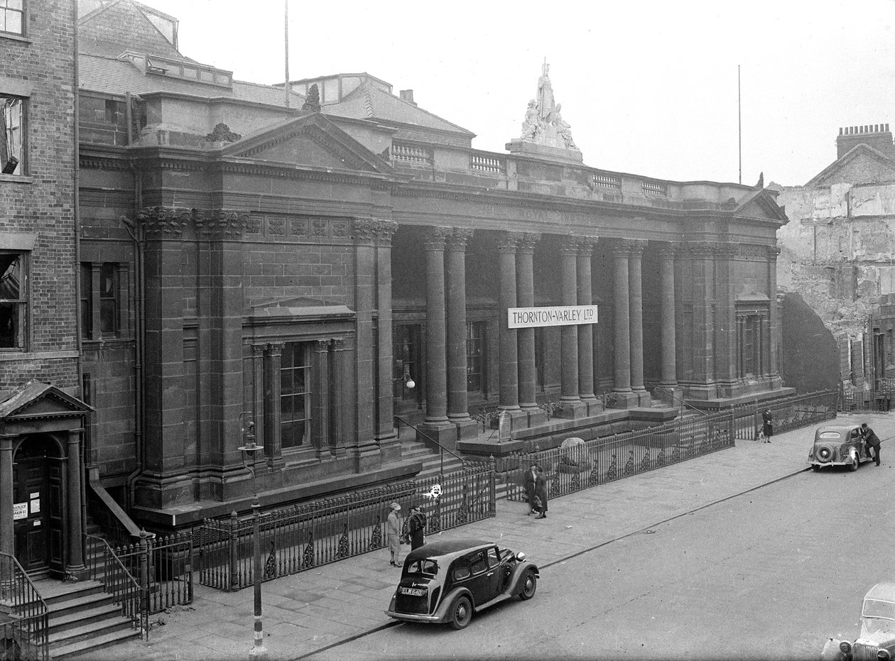 Kraliyet Enstitüsü Müzesi, Albion Caddesi, Kingston upon Hull, 1941. by George Bernard Wood