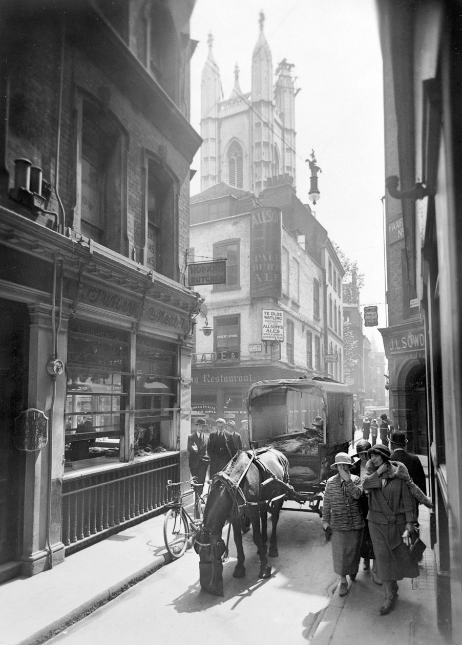 Bow Lane güneye bakıyor, Londra Şehri, c1930 by George Davison Reid