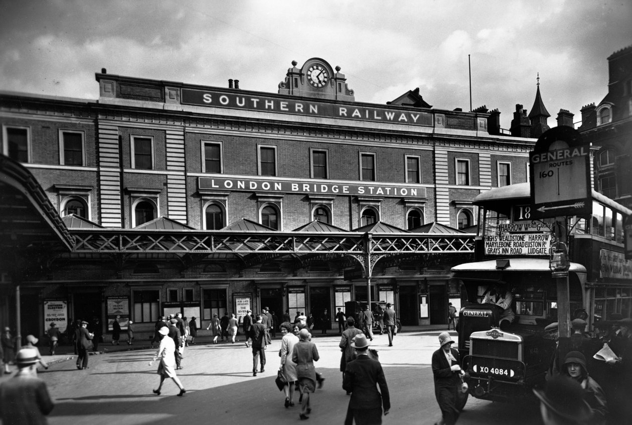London Bridge İstasyonu, Southwark, Londra, c1920-c1930. by George Davison Reid