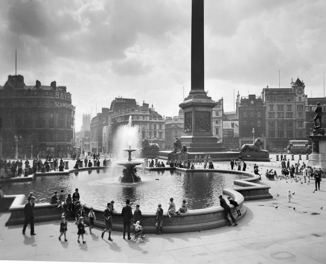 Trafalgar Meydanı, Westminster Şehri, Londra by George Davison Reid