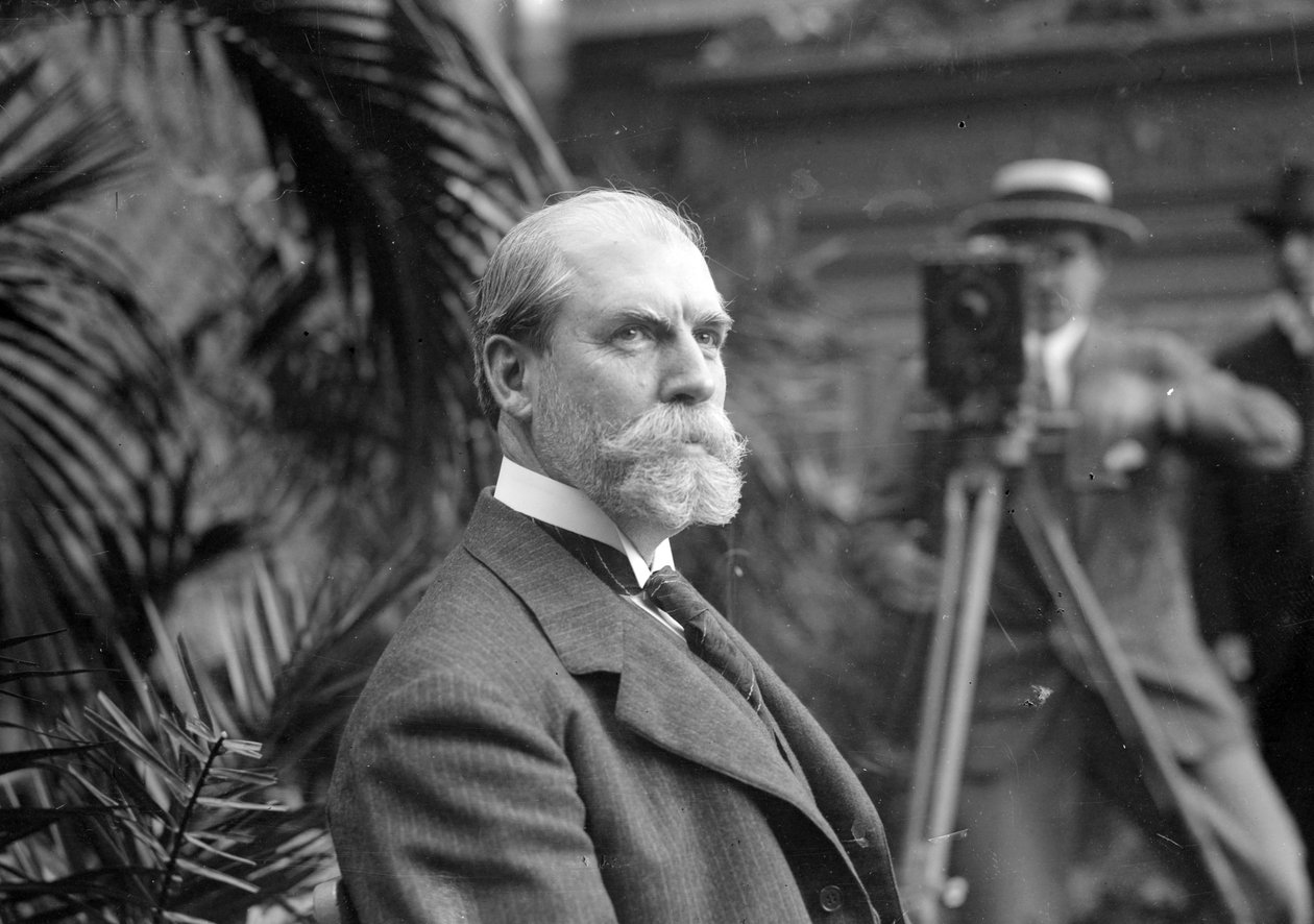 Charles E. Hughes kamerada, c.1915-20 by George Grantham Bain