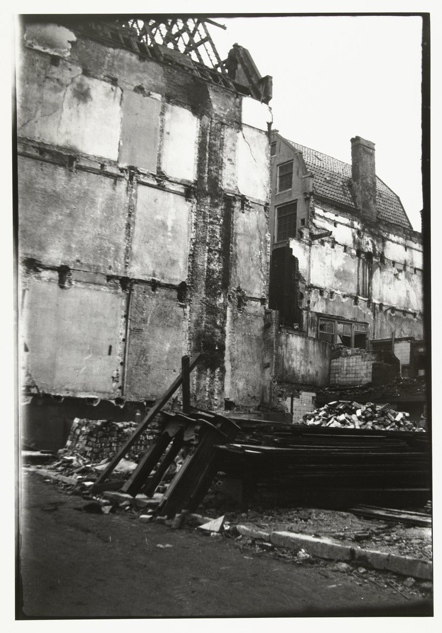 Amsterdam caddesinde yıkım by George Hendrik Breitner