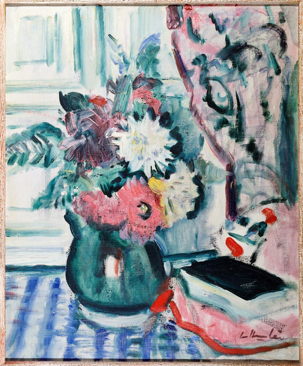 Yeşil Vazoda Karışık Dahlias, Damalı Masa Örtüsü Üzerinde Bir Kitapla by George Leslie Hunter