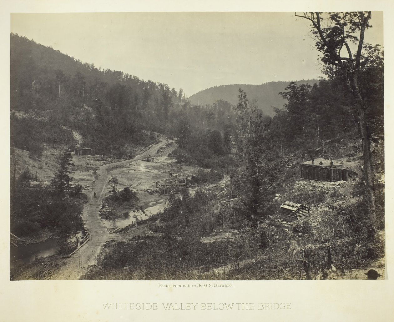 Köprünün altındaki Whiteside Vadisi, 1864. by George N. Barnard