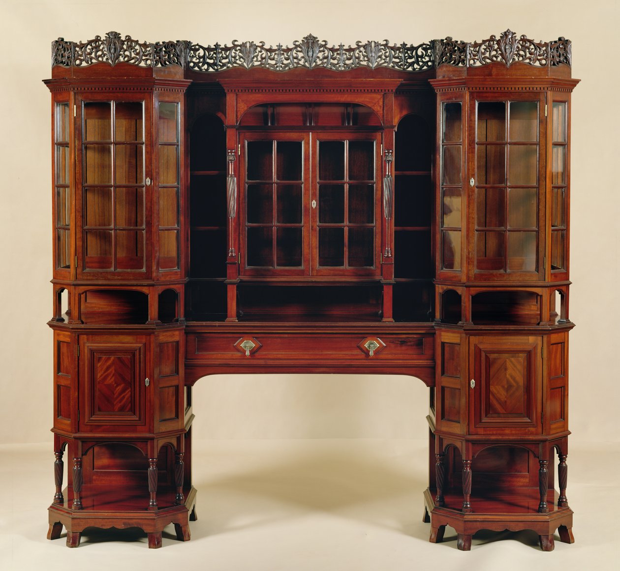 Vitrin Dolabı, Morris & Co. için yapılmıştır, c.1880 (oyma maun) by George Washington Jack