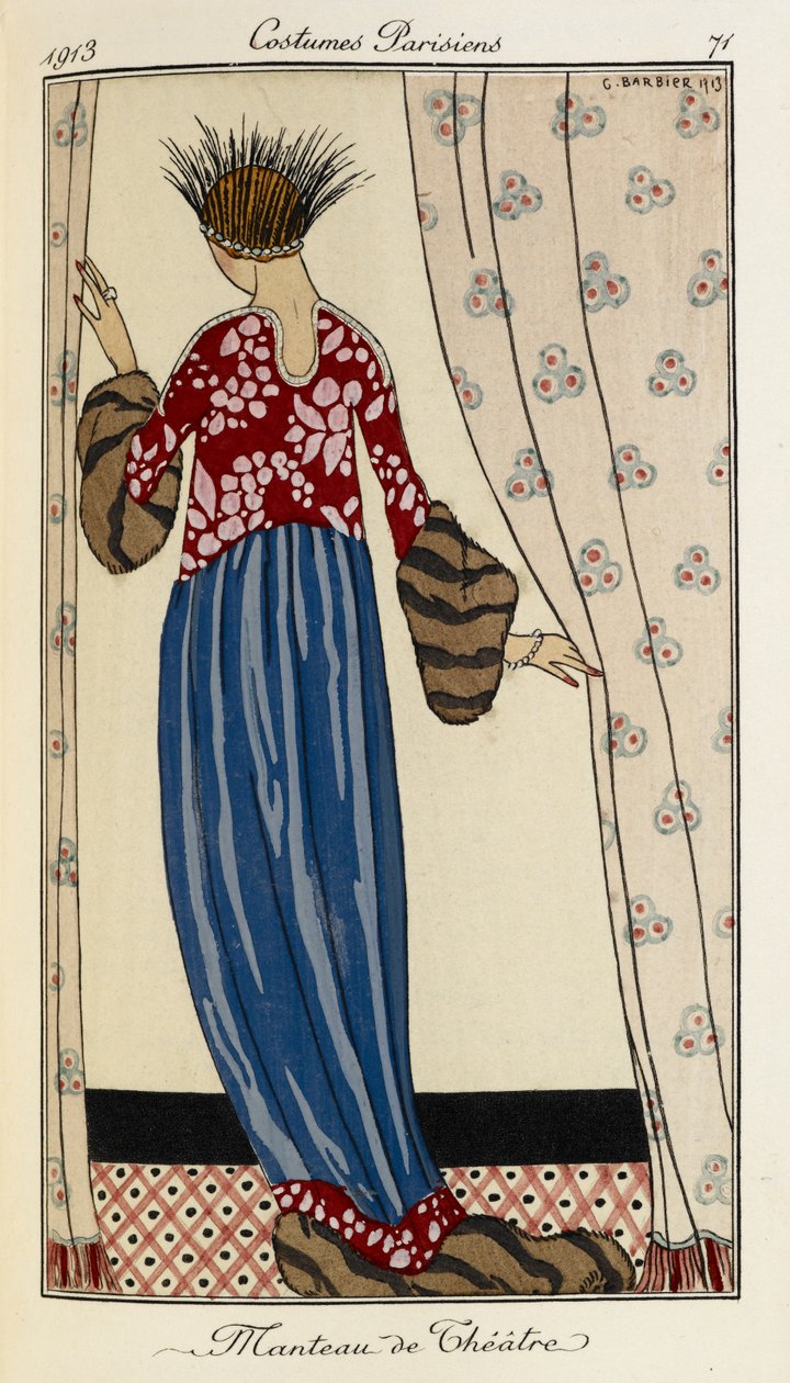 Manteau de Théâtre. Kostümler Parisiens no.71. Kadın kürkle süslenmiş mavi etekli kırmızı desenli bir elbise giyiyor. Ayrıca siyah ve gümüş renginde tüylü bir başlık takıyor. by Georges Barbier