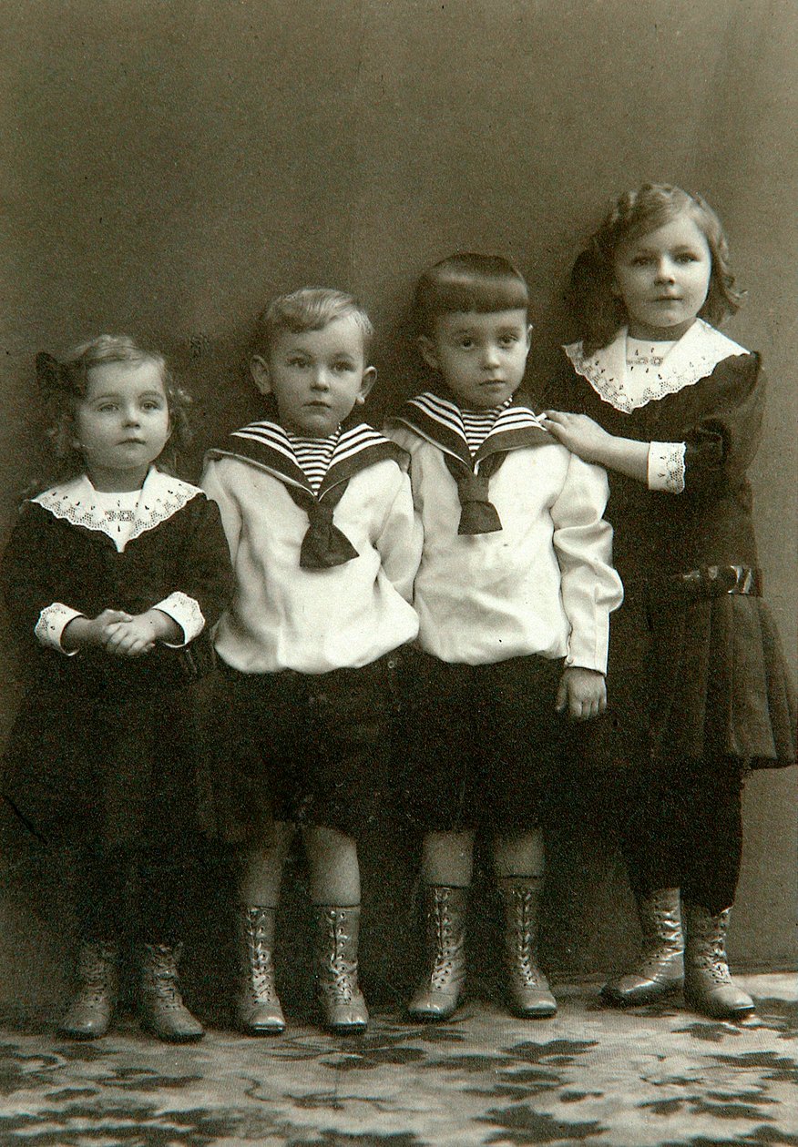 Dört çocuğun portresi, 1910