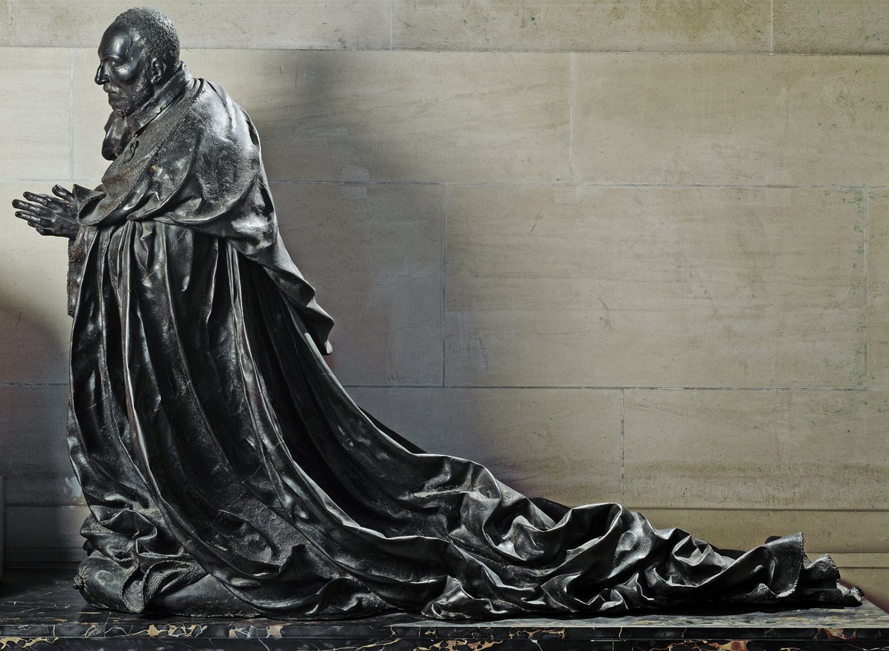 Kardinal Rene de Birague dua ederken (Bronz heykel by Germain Pilon