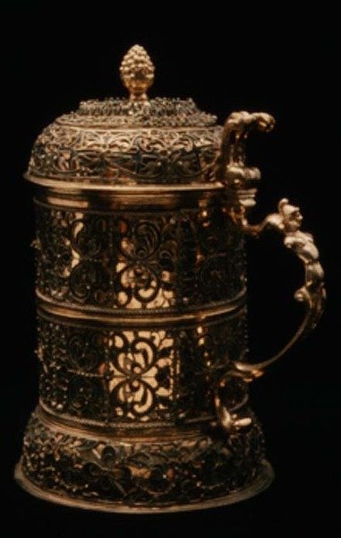 Tankard, c.1600 (emaye kaplamalı gümüş yaldızlı) by German School