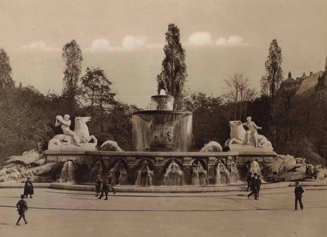 Munchen / Münih: Wittelsbacher Brunnen (siyah-beyaz fotoğraf) by German Photographer
