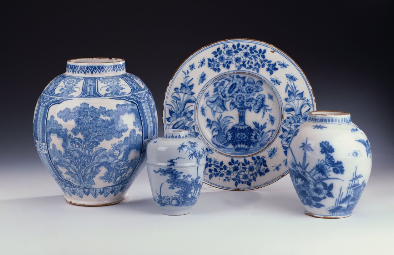 Çin stilinde Frankfurt mavisi ve beyaz seramik seçkisi, c.1680-90 (seramik) by German School