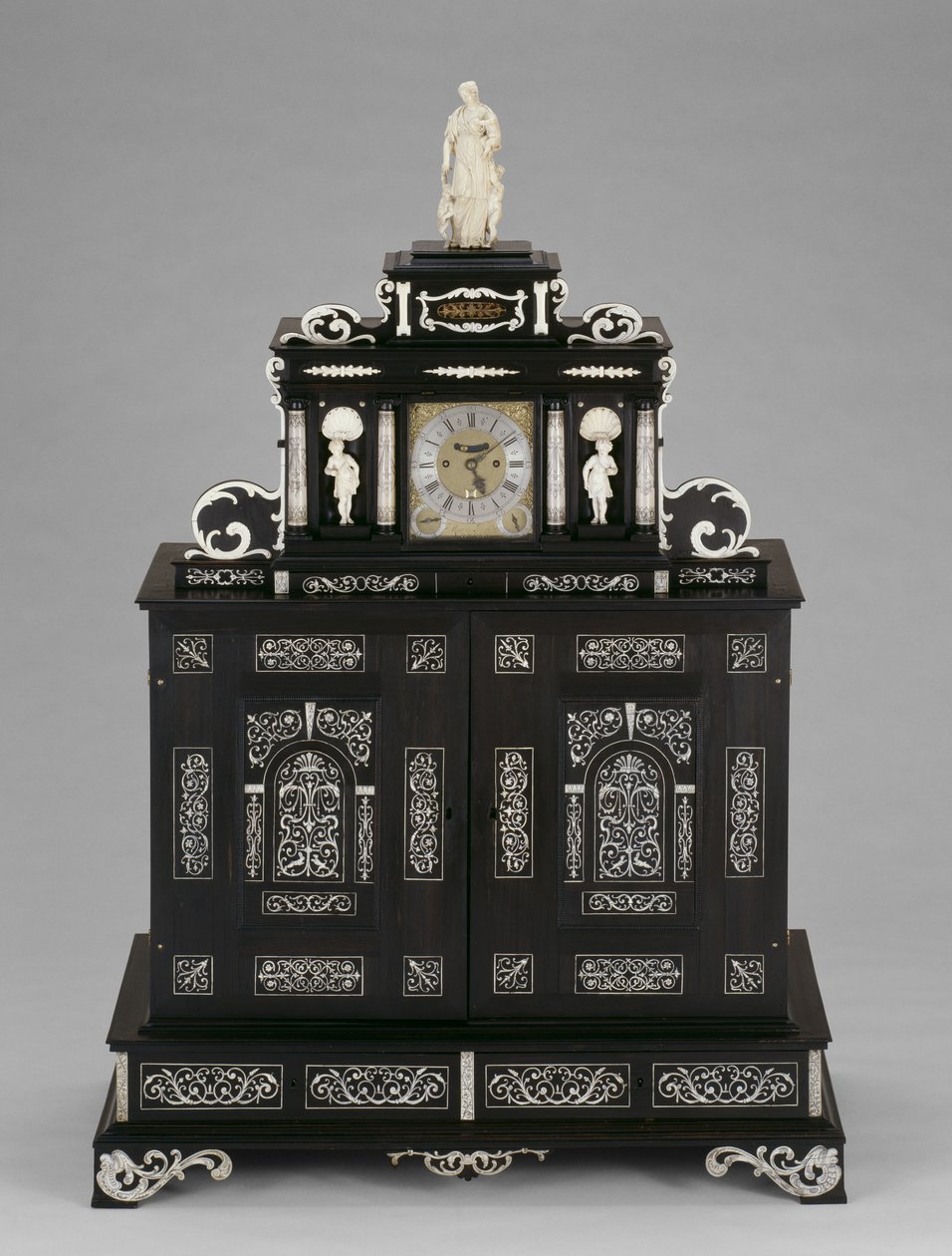 Dolap, c.1660 (abanoz, fildişi, çeşitli ahşaplar, pirinç ve demir aletler) by German School