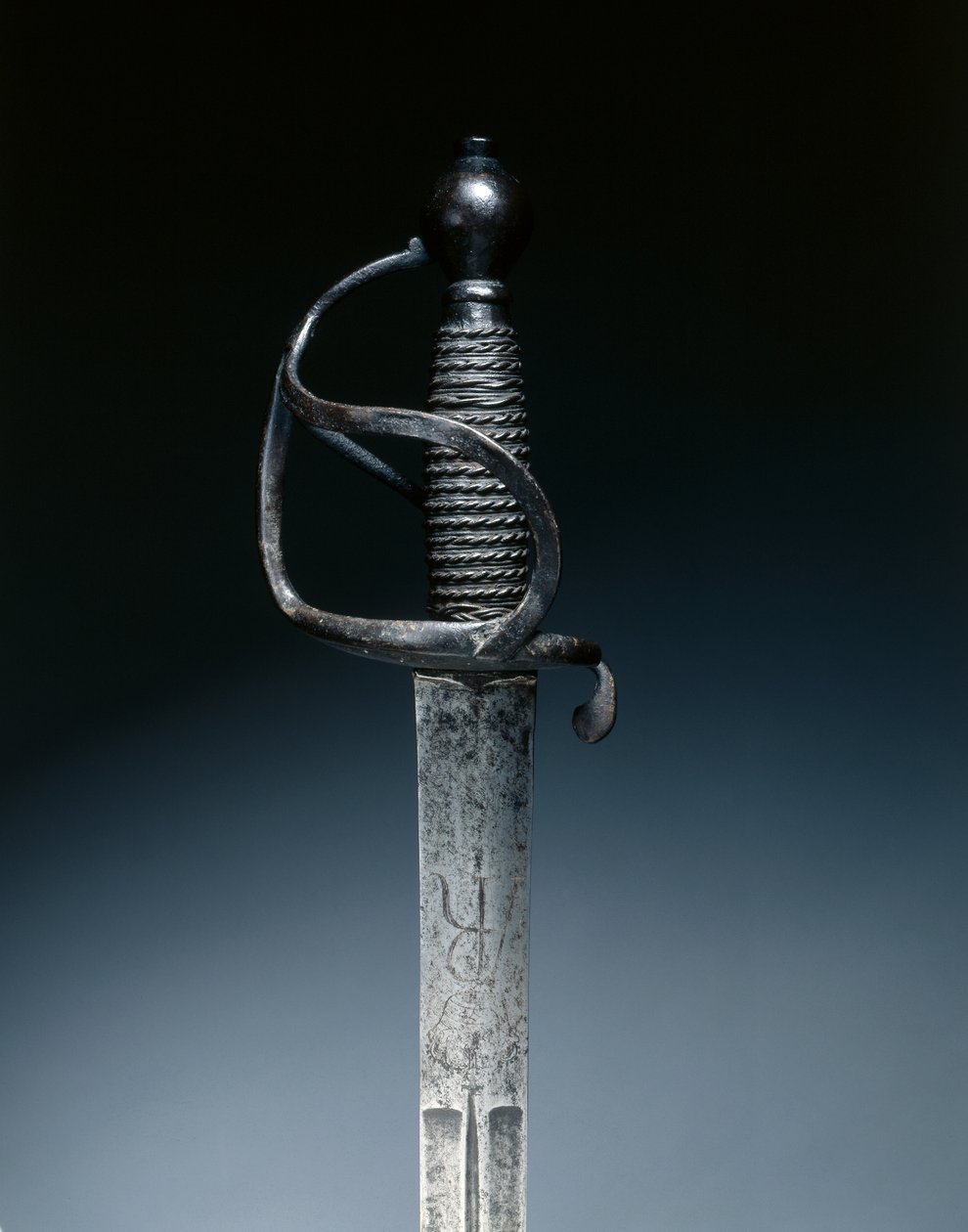 Süvari Kılıcı, c.1700-1730 (çelik, tel kabza) by German School