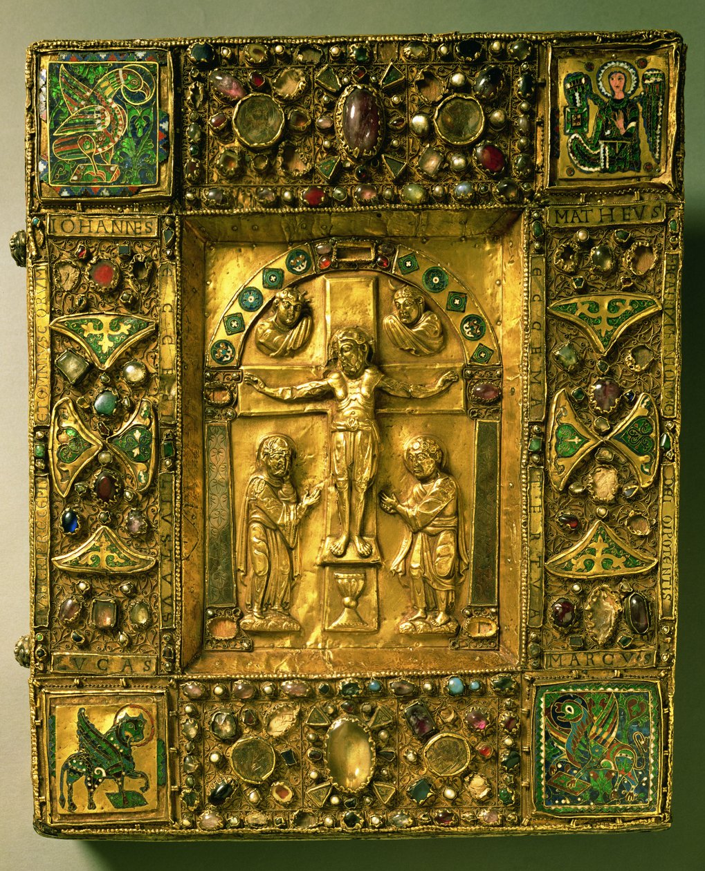 Gospel Cover, Ottonian, Almanya, 11. yüzyıl (altın, emaye ve yarı değerli taşlar) by German School