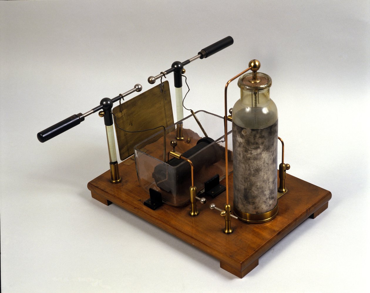 Fizik: Hertz makinesi (Heinrich Hertz Alman fizikçi by German School