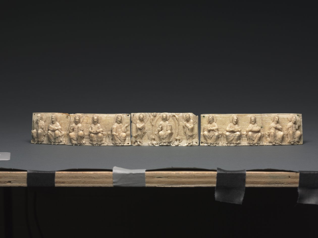 Portatif Bir Sunaktan Plaket: İsa ve Havariler, Aşağı Ren Vadisi, 1050-1100 by German School
