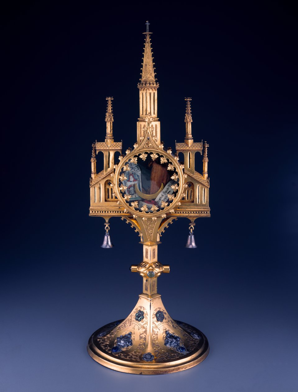 Hildesheim atölyesi tarafından yapılan Guelph Hazinesinden Reliquary Monster, 15. yüzyılın başlarında (oyulmuş bakır yaldız, gümüş ve yarı saydam emaye) by German School