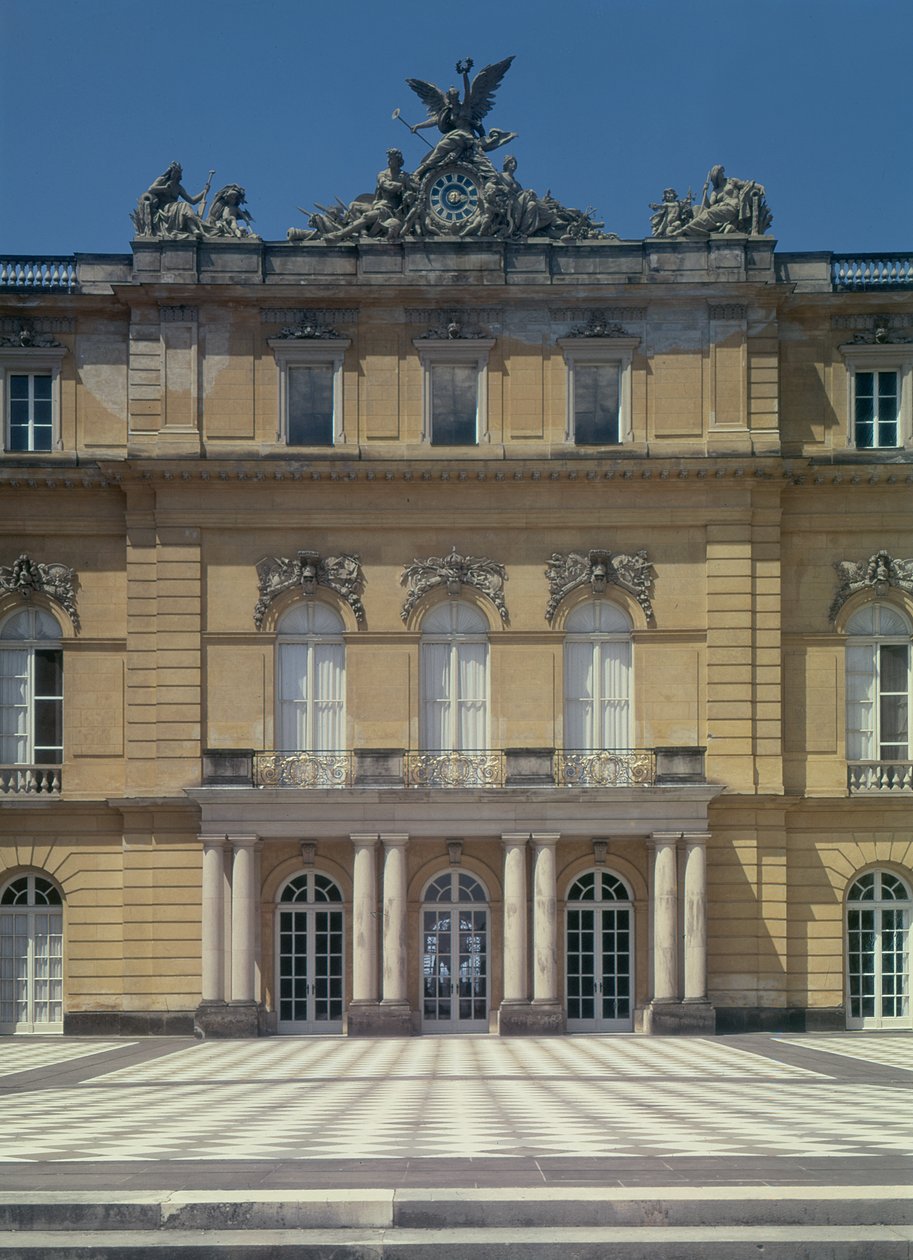 Georg Carl Heinrich von Dollmann tarafından tasarlanan mermer avlu (fotoğraf) by German School