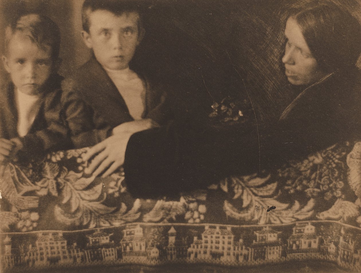 Aile Grubu Bayan White, Maynard & Lewis, c. 1899. by Gertrude Käsebier