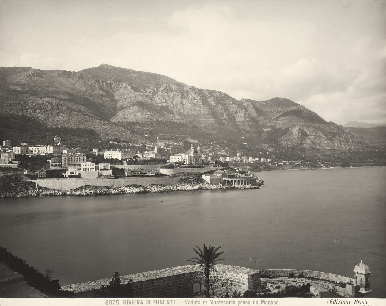 Montecarlo manzarası, Ligurya Denizi