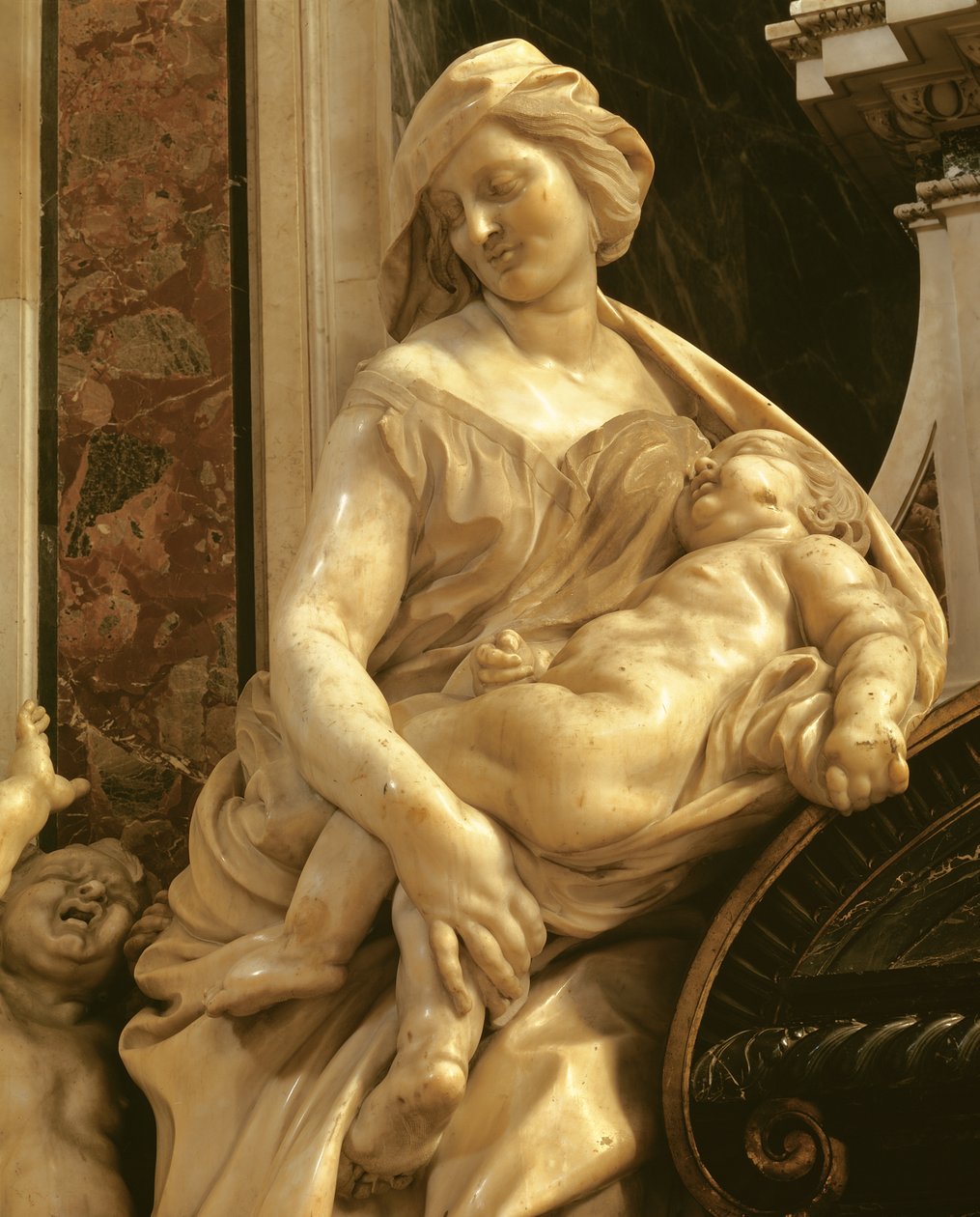 Urban VIII mermer mezarından Charity Detayı by Gian Lorenzo Bernini