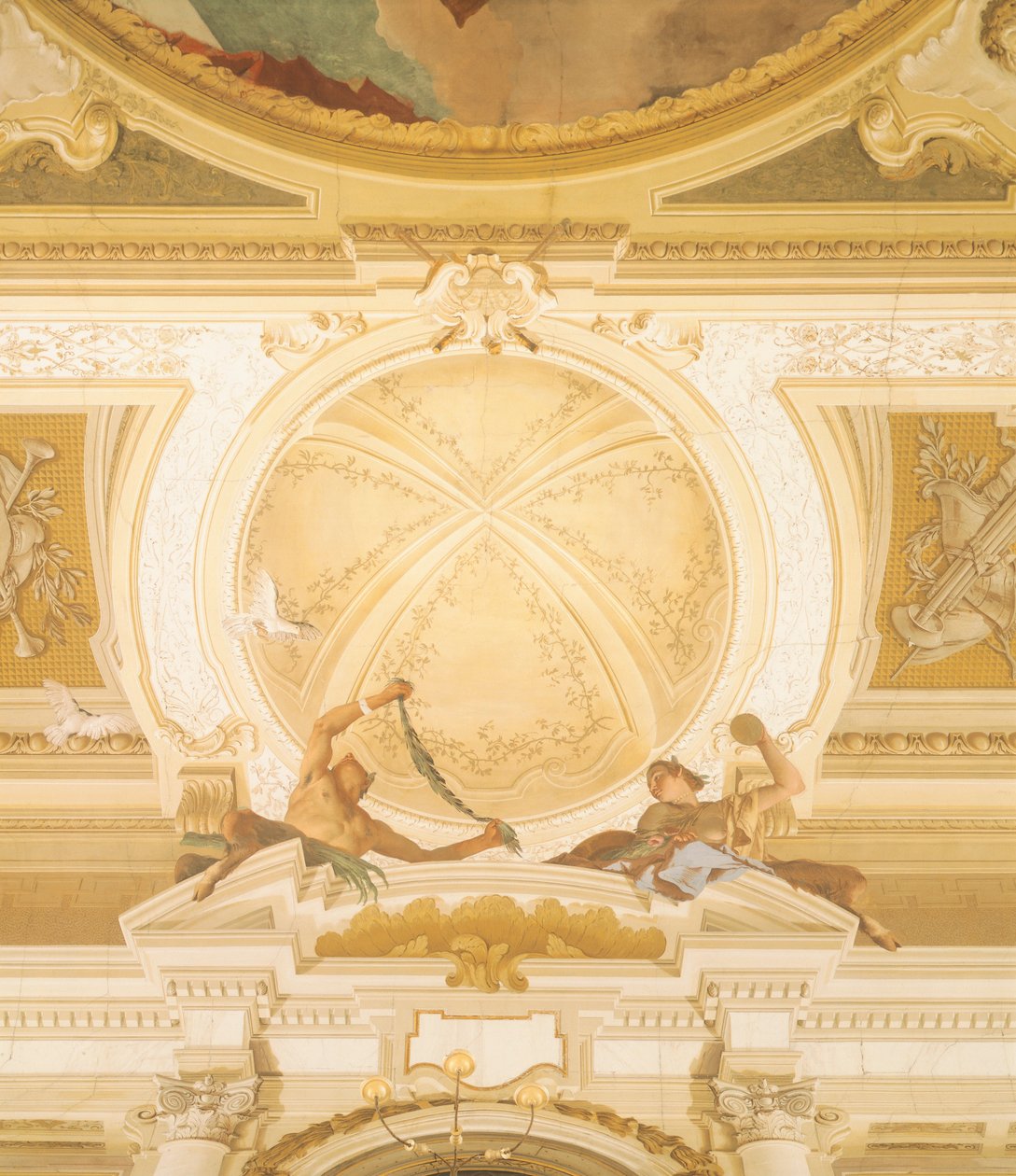 Giambattista Tiepolo (1696-1770) tarafından balo salonunun tavanındaki fresklerin detayı, Villa Pisani, Stra, Venedik by Giovanni Battista Tiepolo