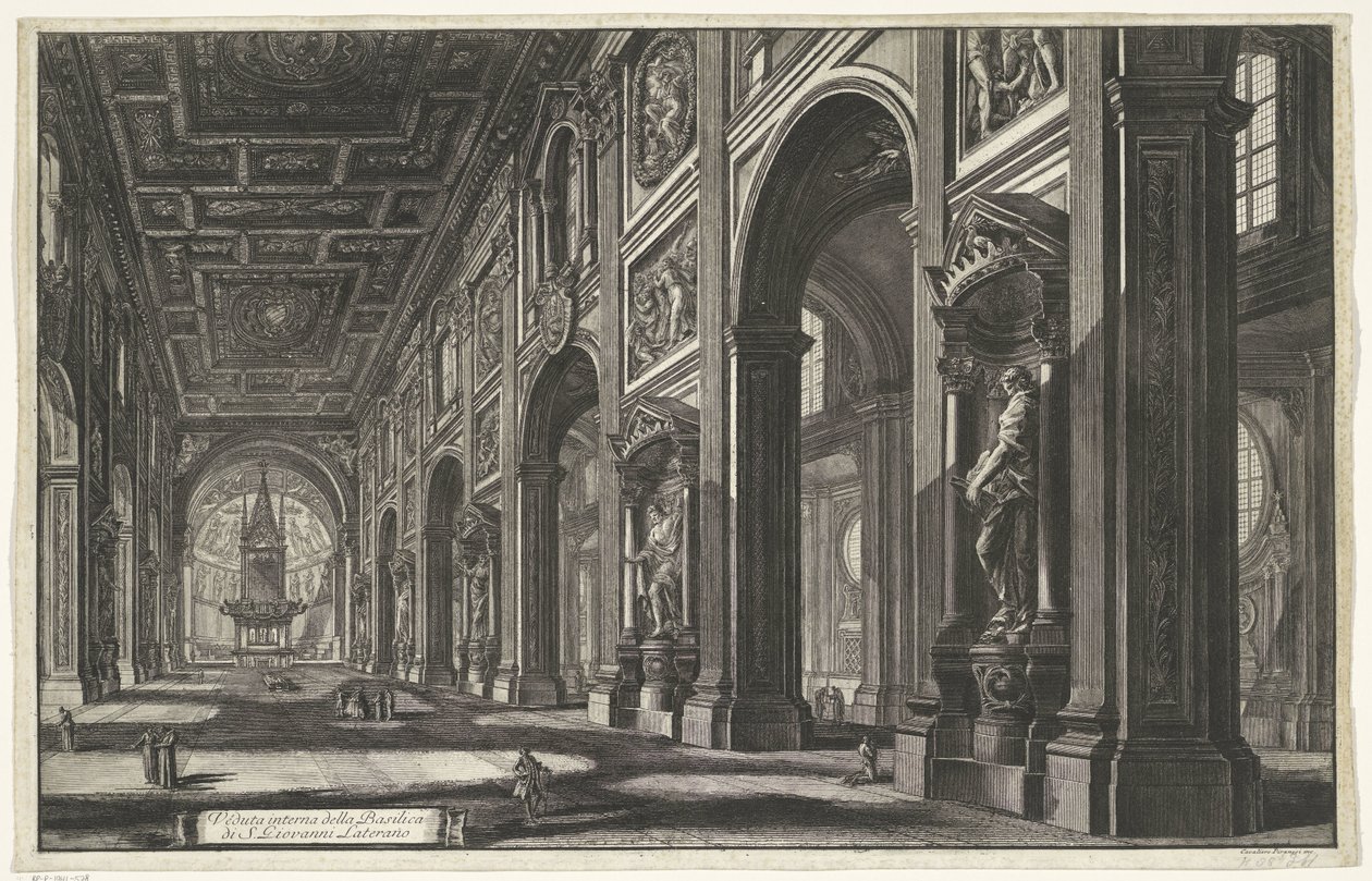 Interieur van de Sint-Jan van Lateranen te Roma S. Giovanni Laterano Bazilikası