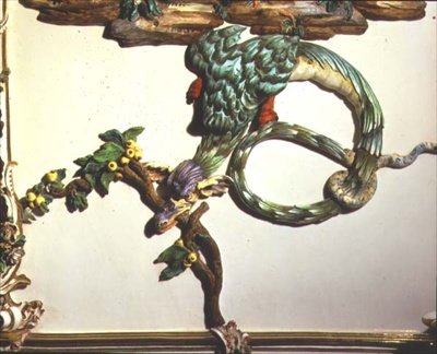 Ayrıntılı bir ejderhayı betimleyen Salon Chino (Çin Odası) detayı, 1769 (porselen) (ayrıca bkz. 93237-8). by Giuseppe Gricci